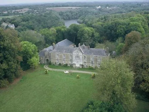 Chateau De Pont-Sal Plougoumelen photo