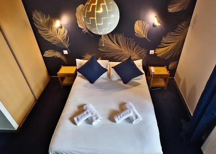 Logis Le Prieure Hotel Locronan photo