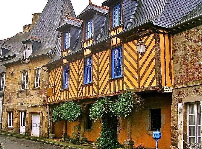 Logis De La Filanderie Bed & Breakfast Becherel photo