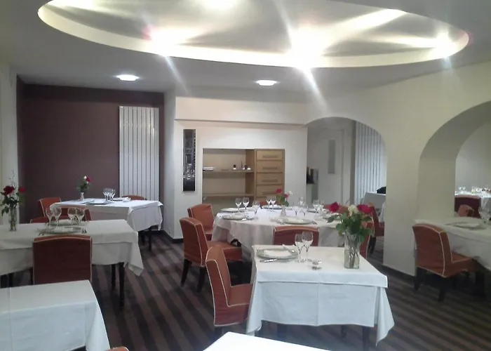 Hotel Les Forges Noyal-sur-Vilaine photo