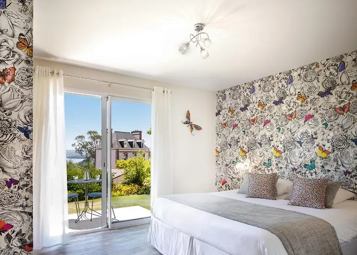 Hotel Les Agapanthes Ploubazlanec photo